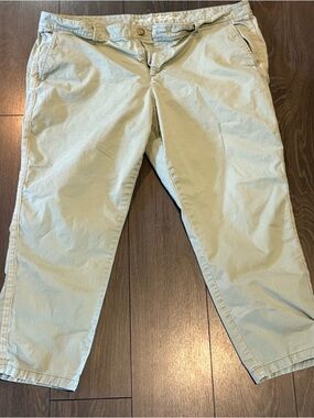 Women’s Khaki by Gap Chino Pants -